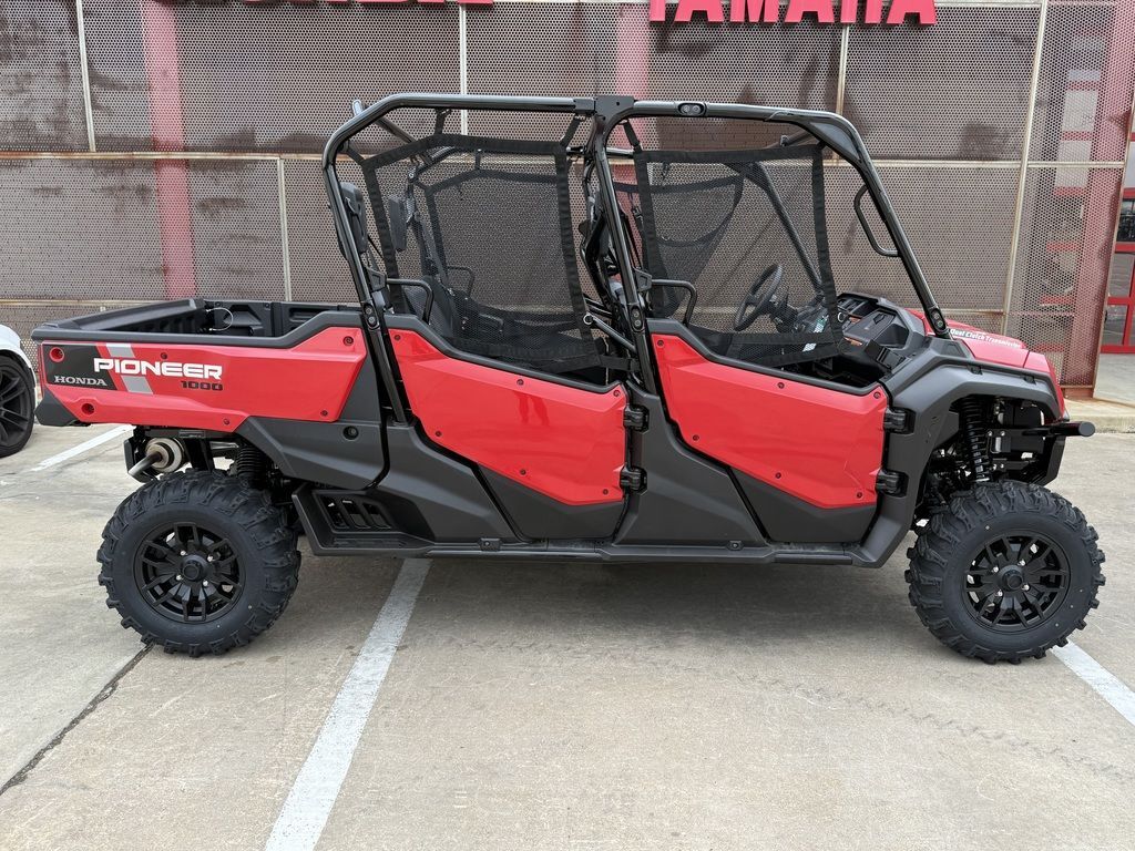 2025 Honda® Pioneer 1000-6 Deluxe Crew in paris TX