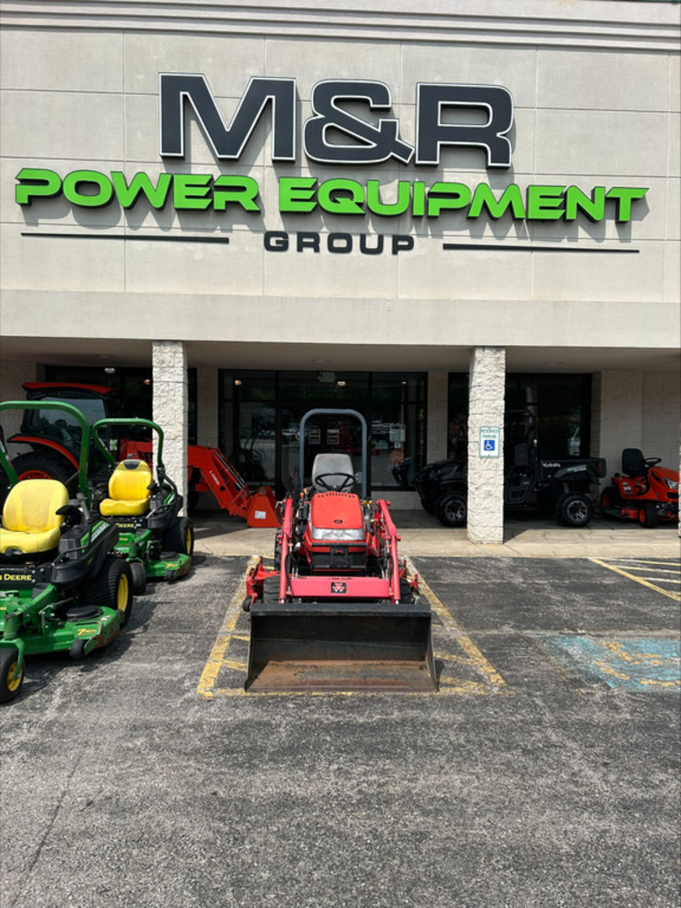 Used 2006 Massey Ferguson GC2300 For Sale in Hermitage, PA