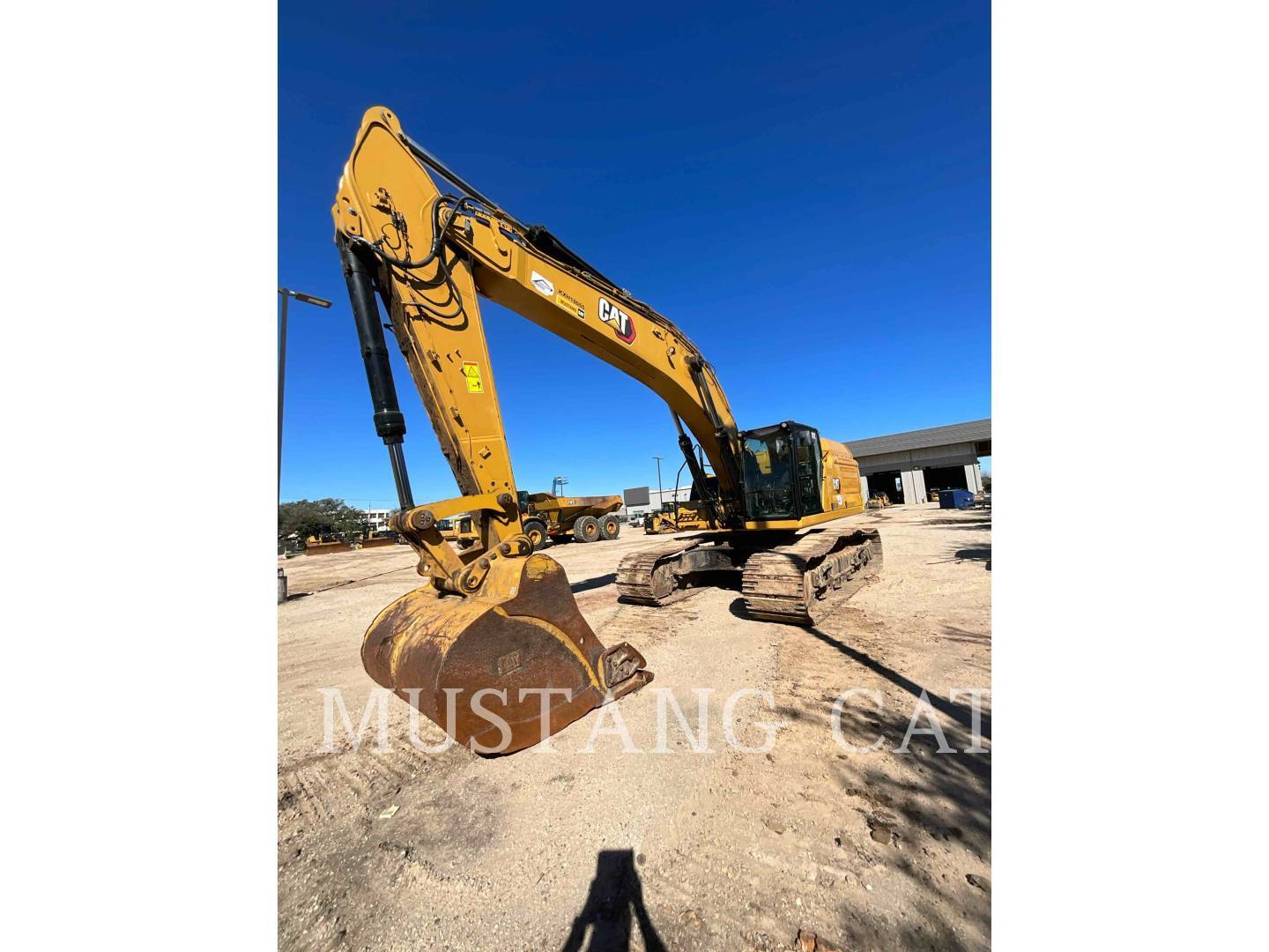 2023 CAT 352-08FG in Houston, TX
