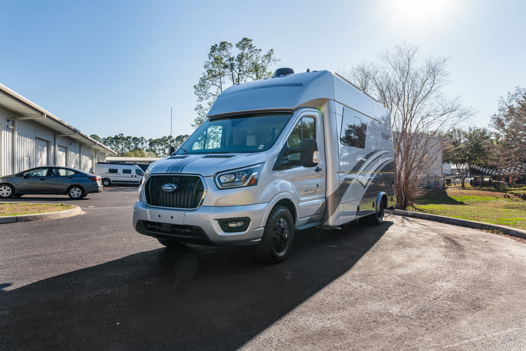 2025 Chinook Maverick EB 360 AWD in gainesville FL