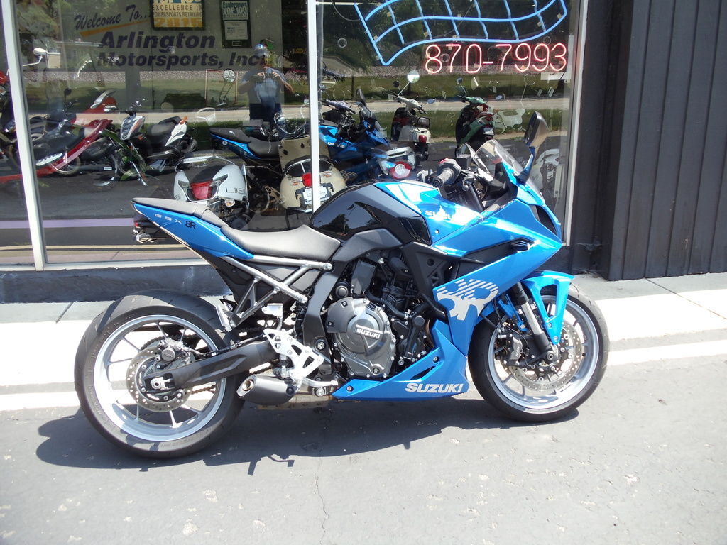 2025 Suzuki GSX-8R 8R in Arlington Heights, IL