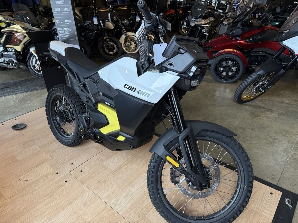 2025 Can-Am Origin White BASE in Poughkeepsie, NY
