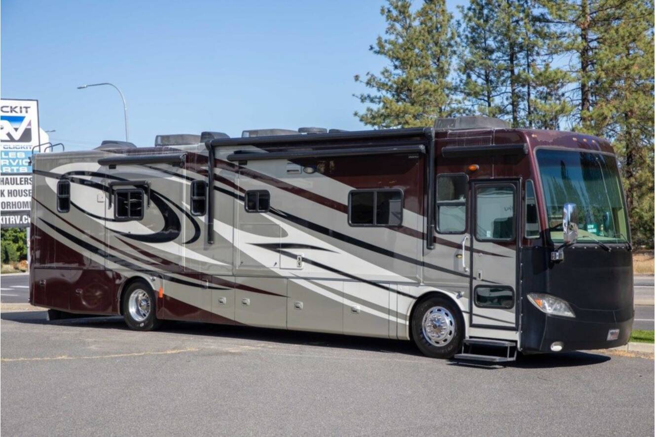 A photo of this 2012 Tiffin Motorhomes PHAETON 40QBH