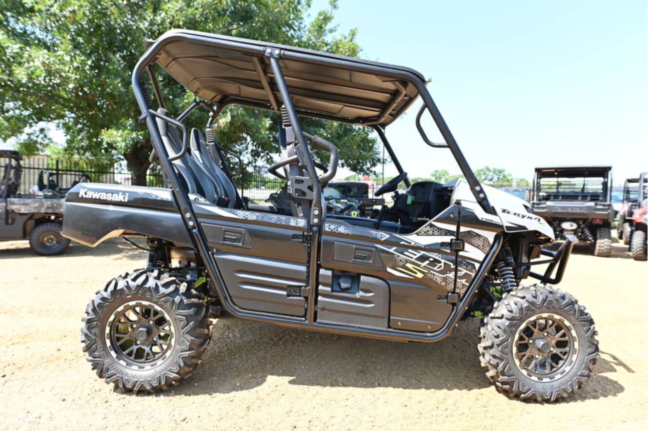 A photo of this 2025 Kawasaki Teryx4 S LE