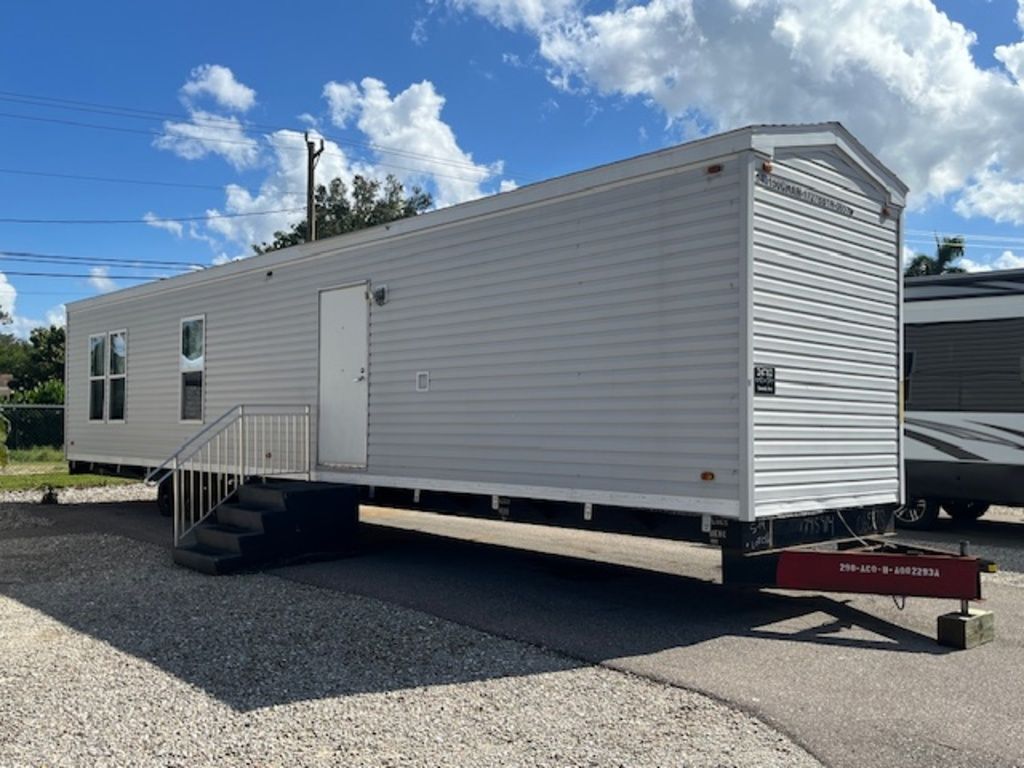 2018 Champion Home 45 in north fort myers FL