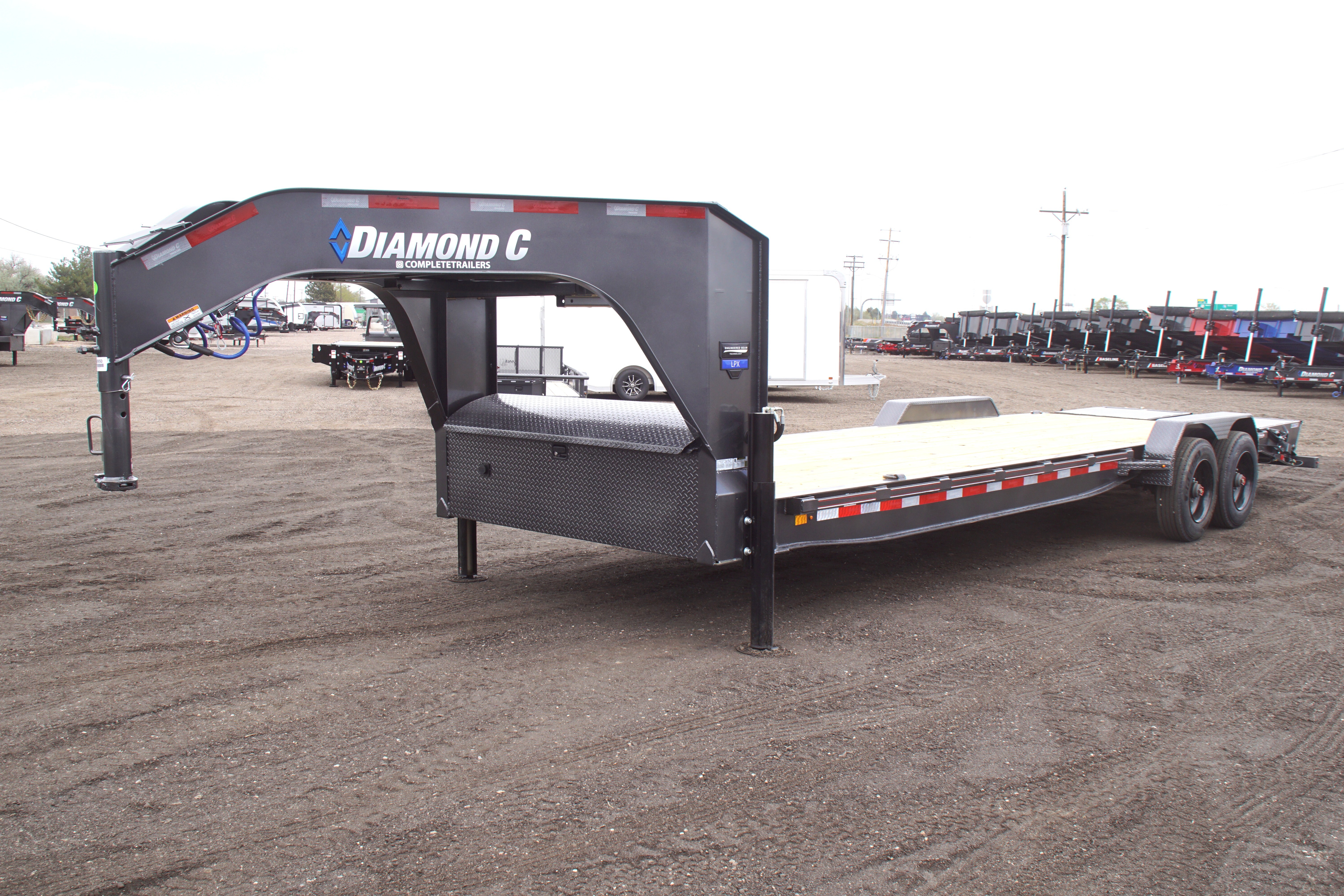 2026 Diamond C LPX210 GN 26x82 in Henderson, CO