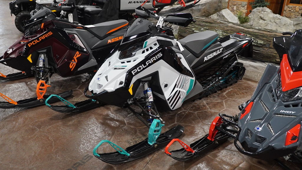 2025 Polaris® 9R Switchback Assault 146 Ghost White Metallic / Gloss  9R 146 in watkins MN