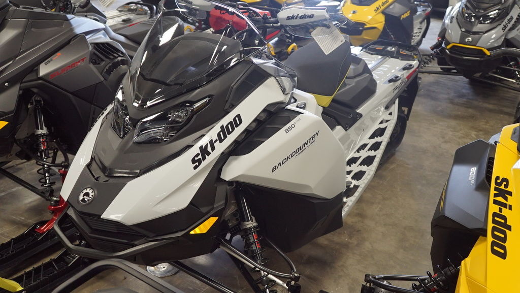 2025 Ski-Doo Backcountry Adrenaline® 850 E-TEC 146 ES Powder 2.0 850 E-TEC 146 2.0 in watkins MN
