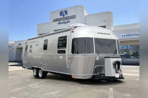 2026 Airstream Flying Cloud 27FB Queen Hatch in san gabriel CA
