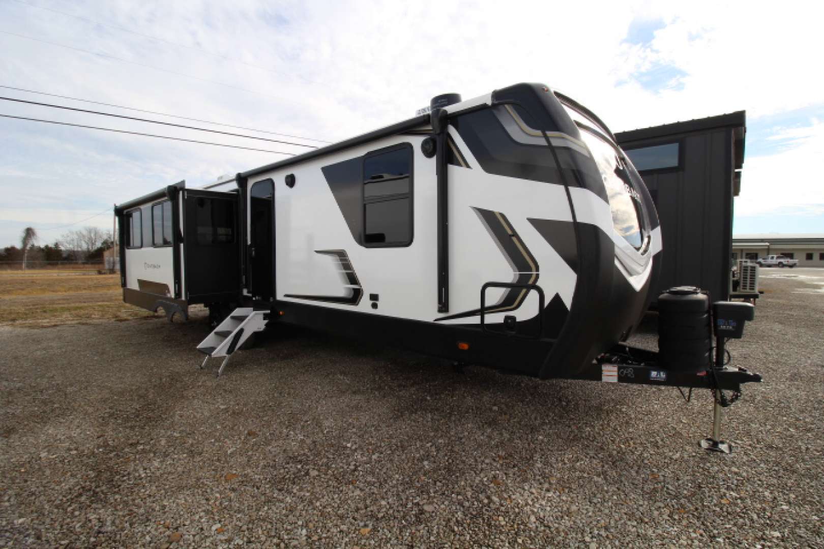 2026 Keystone Outback Premium 328RL in hermitage MO