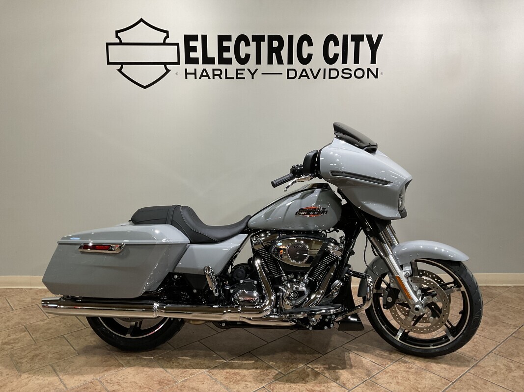 2025 Harley-Davidson Street Glide in Scranton, PA