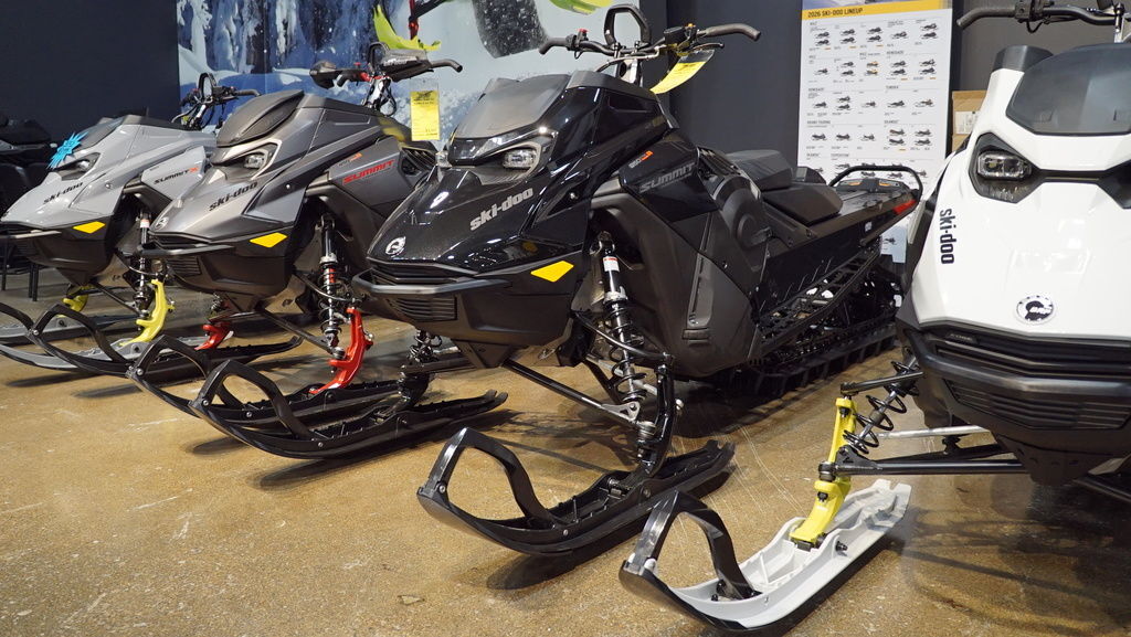 2026 Ski-Doo Summit® Adrenaline® with Edge Package 850 E-TEC Turbo 850 E-TEC 146 2.5 in watkins MN