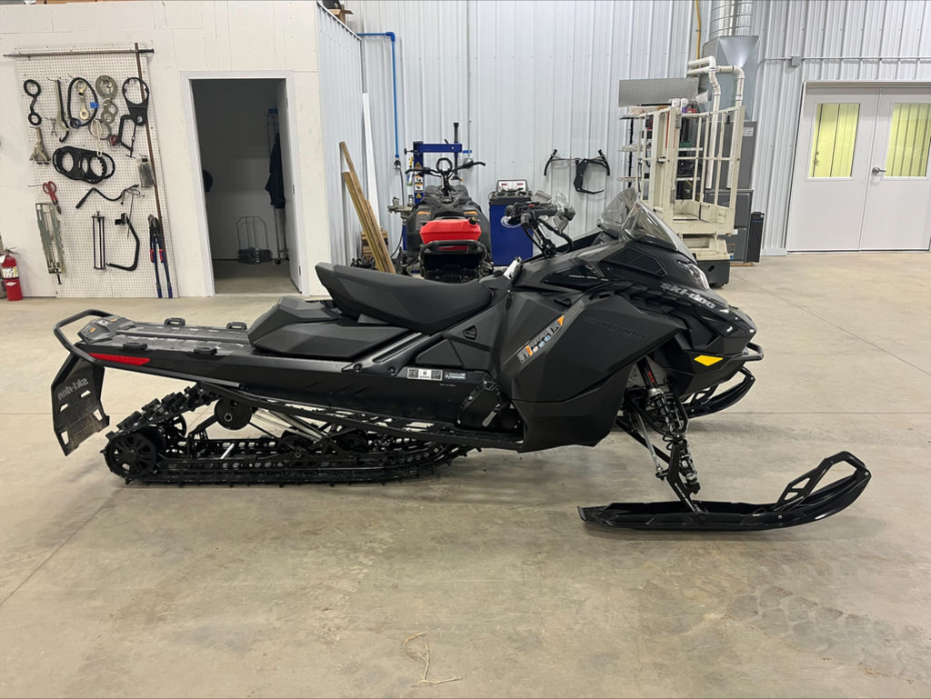 2026 Ski-Doo Backcountry Adrenaline® 850 E-TEC Storm 1.5_Black 850 E-TEC 146 1.5 in watkins MN