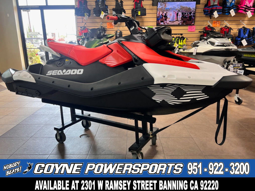 2026 Sea-Doo Spark Trixx for 3 Rotax® 900 ACE - 90 iBR and Aud FOR 3 - 90 in banning CA