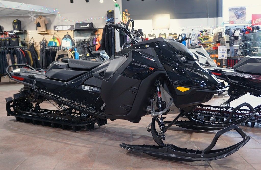 2026 Ski-Doo Summit® X® 850 E-TEC Turbo R 154 SS H_Alt Powder 3.0_ 850 E-TEC TURBO R 154 3.0 in sioux falls SD