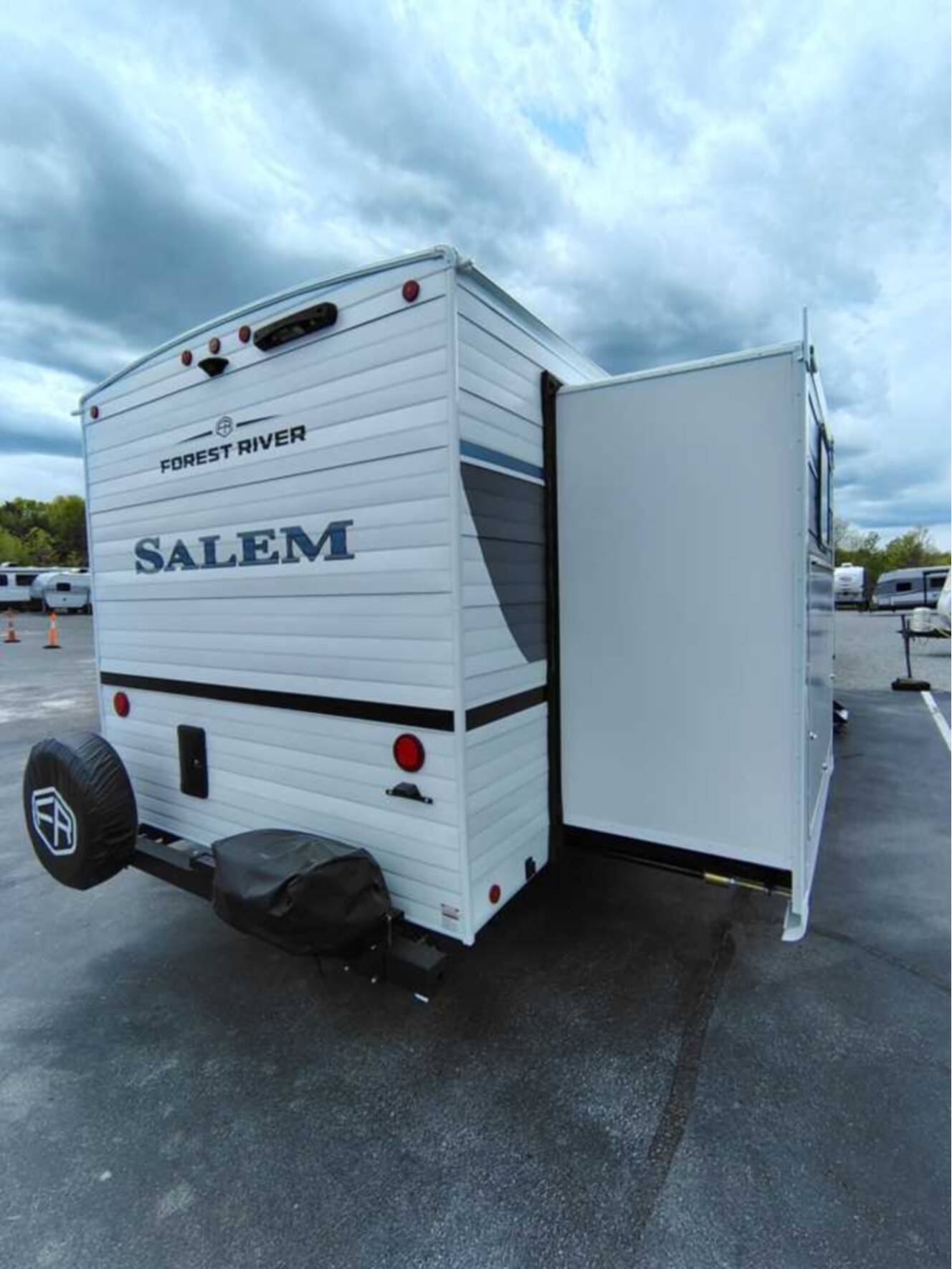 A photo of this 2026 Salem 31KQBTS