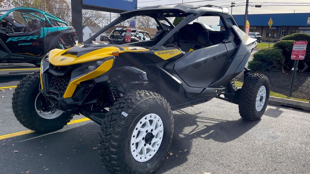 2025 Can-Am Maverick R X RS with Smart-Shox in bensalem PA