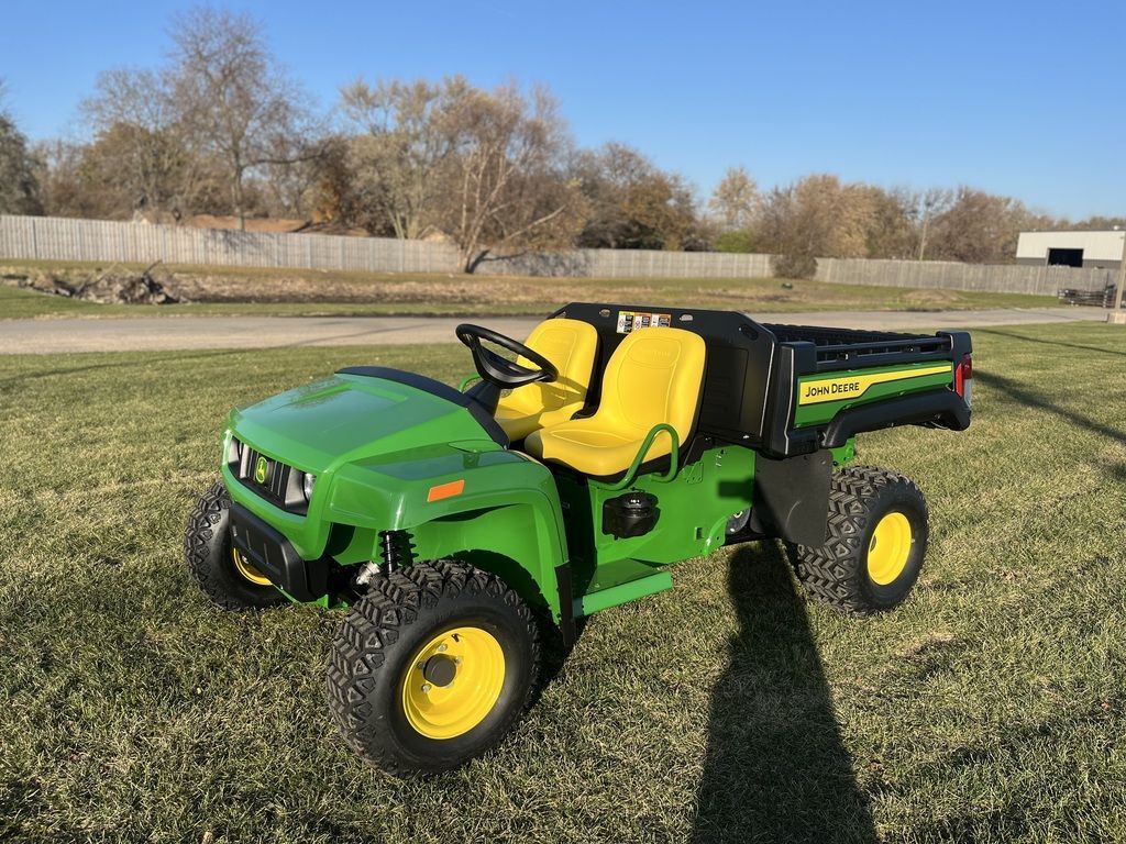 2026 John Deere Work Series Gator UTV TX 4x2 in shorewood IL