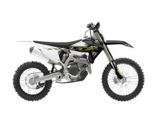 Triumph TF 250‑X Featured in James Bond Game 007 First Light image