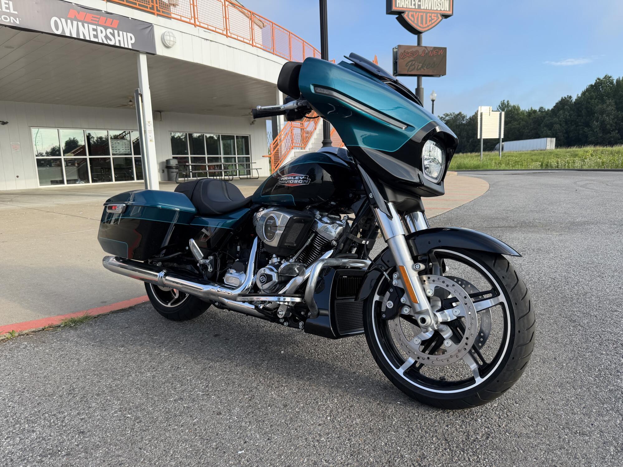 2026 Harley-Davidson Street Glide in Topeka, KS