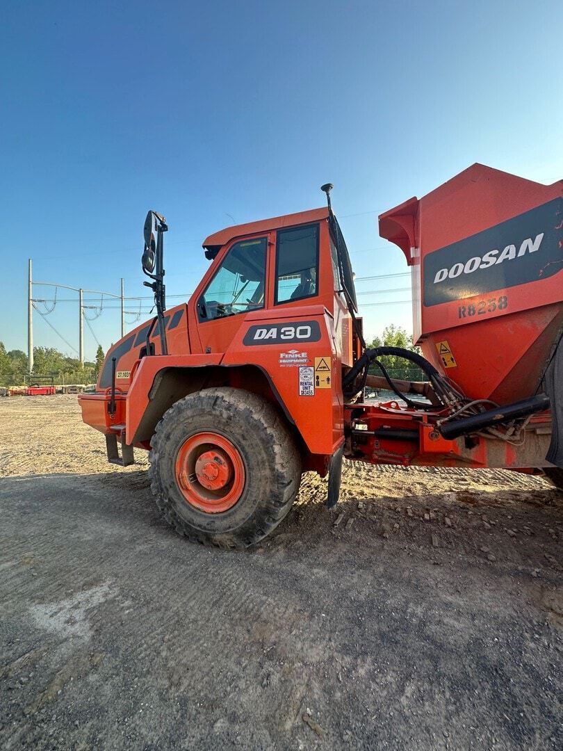 2017 DOOSAN CONSTRUCTION DA30-5 in Gansevoort, NY