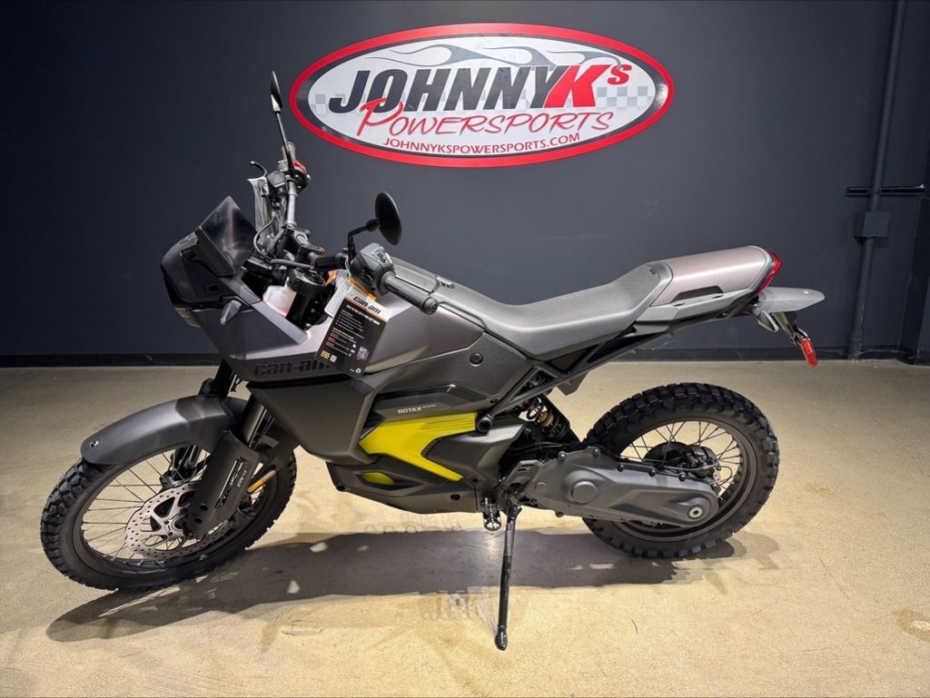 2025 Can-Am Origin Carbon Black BASE in Elyria, OH