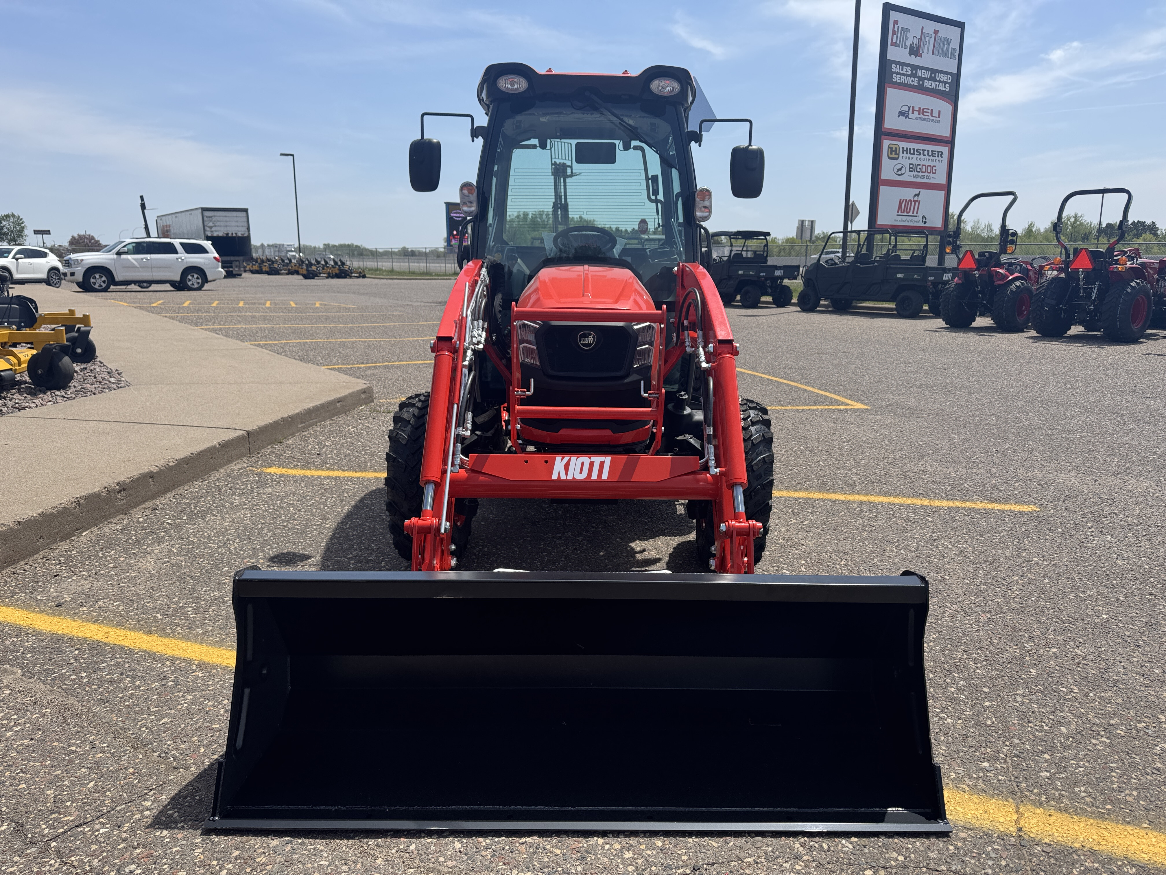 2026 Kioti DK6020SE HST Cab in Anoka, MN