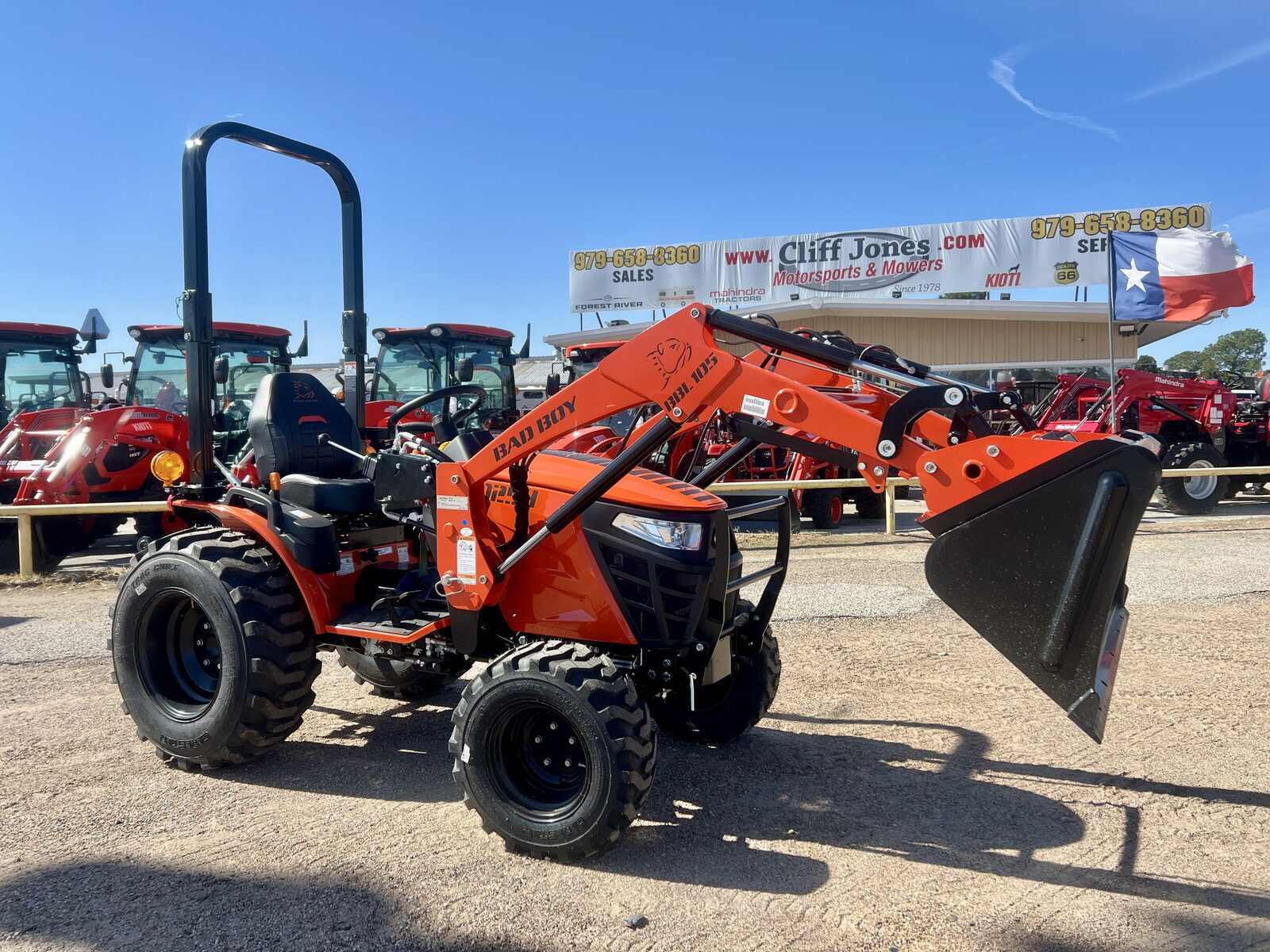 2026 Bad Boy Tractors 1025H HST 4WD in Sealy, TX