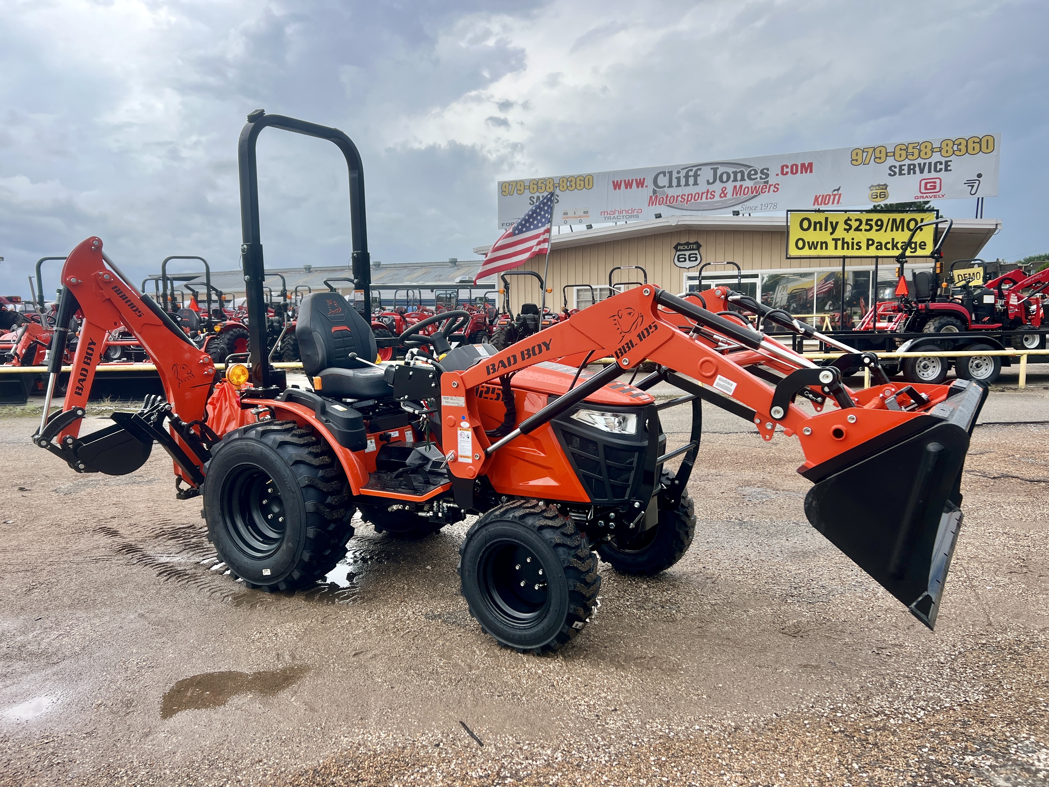 2026 Bad Boy Tractors 1025H HST 4WD w/Backhoe in Sealy, TX