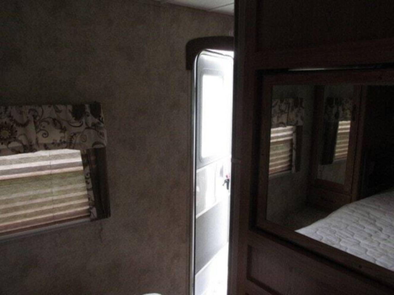 A photo of this 2012 Keystone Sprinter 272BH