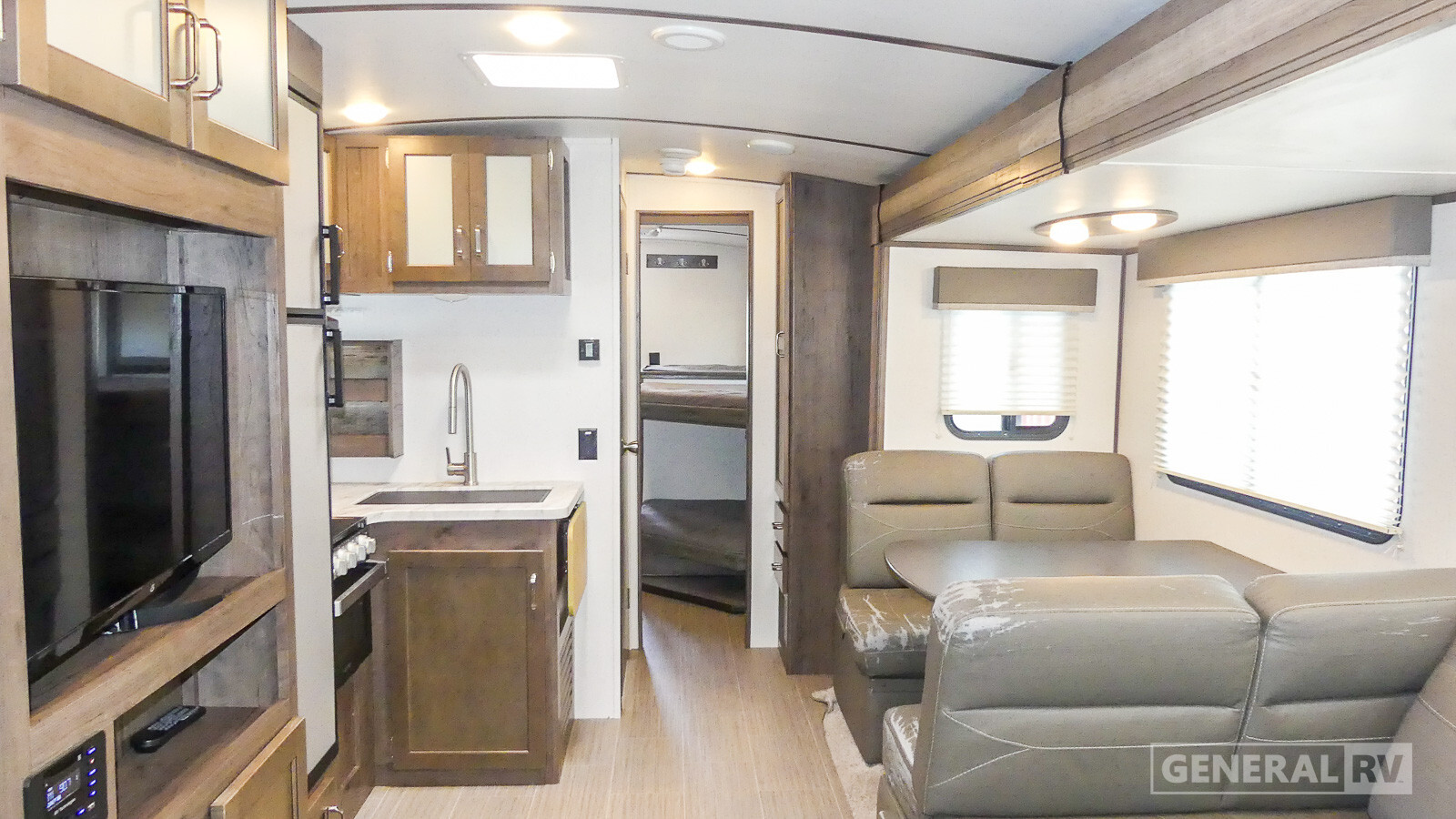 2020 Keystone Passport GT 3400QD in winter garden FL