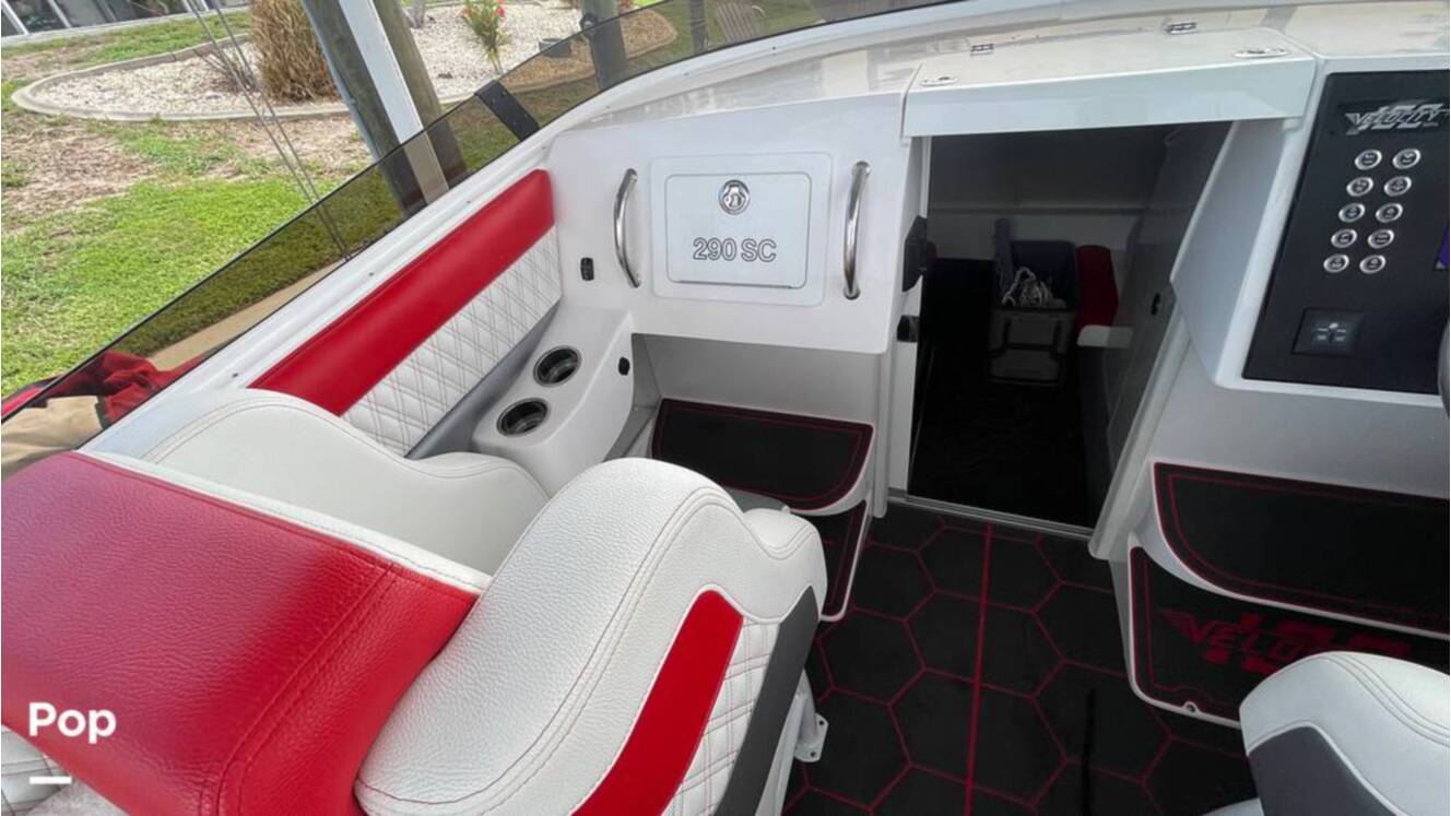 A photo of this 2026 Velocity 290SC