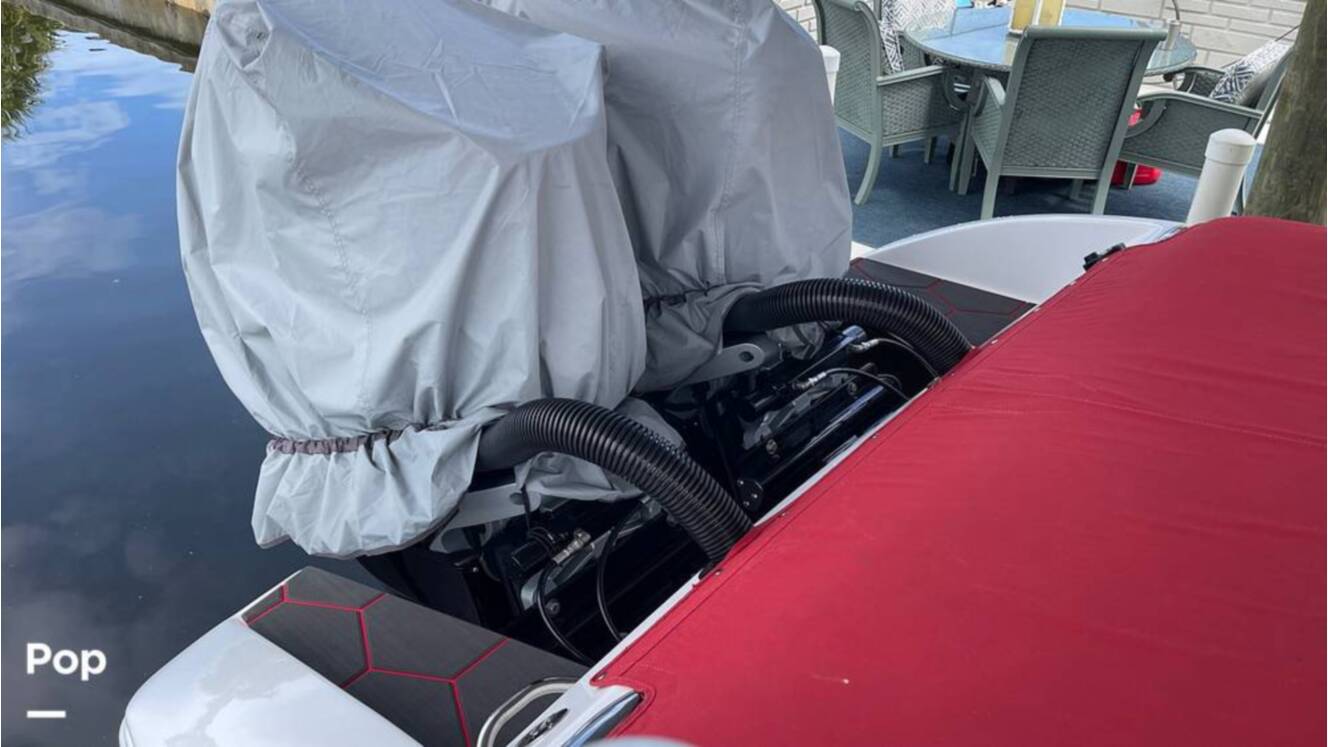 A photo of this 2026 Velocity 290SC