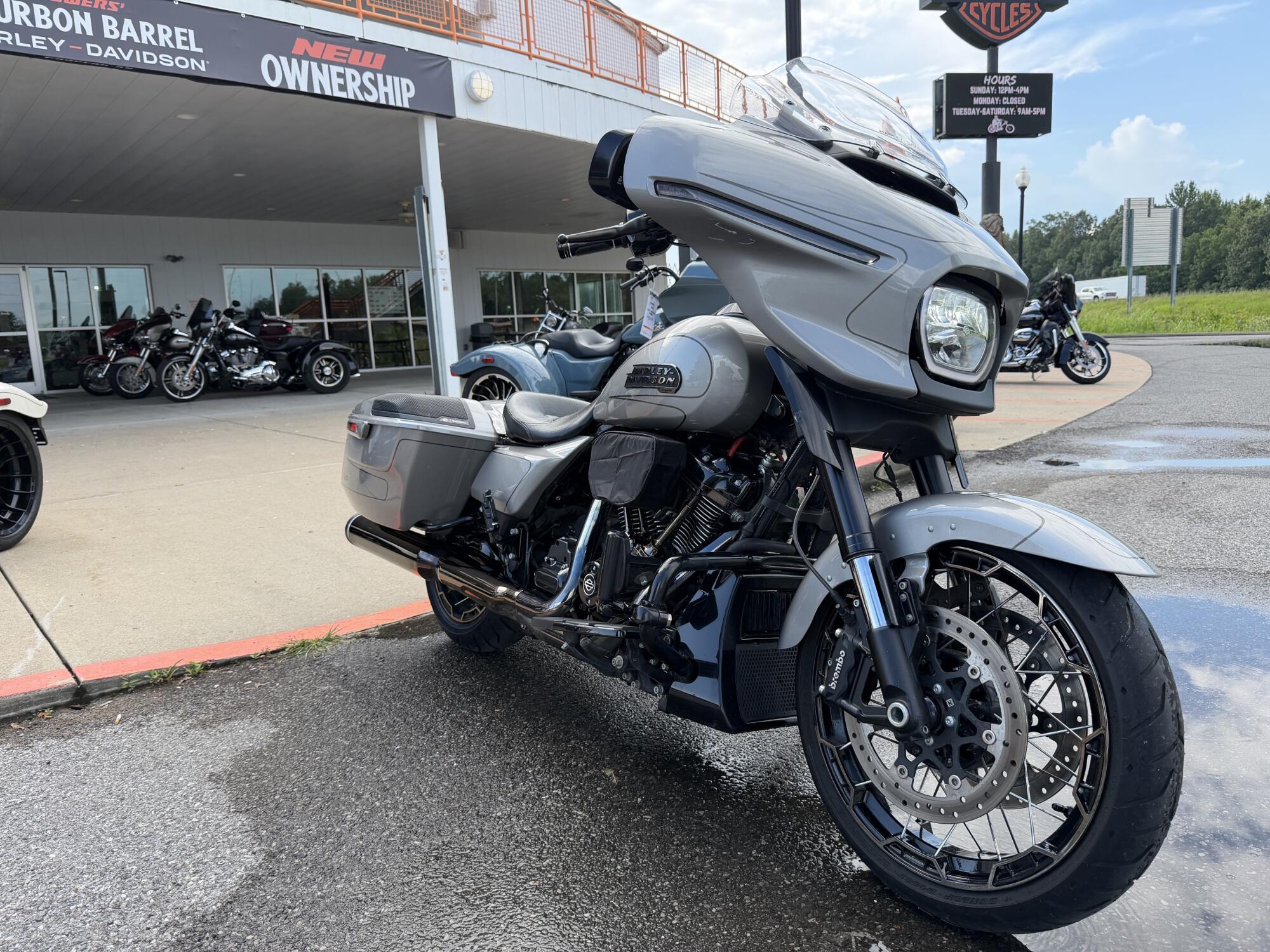 Harley-Davidson Street Glide Cvo Motorcycles For Sale in Nebraska