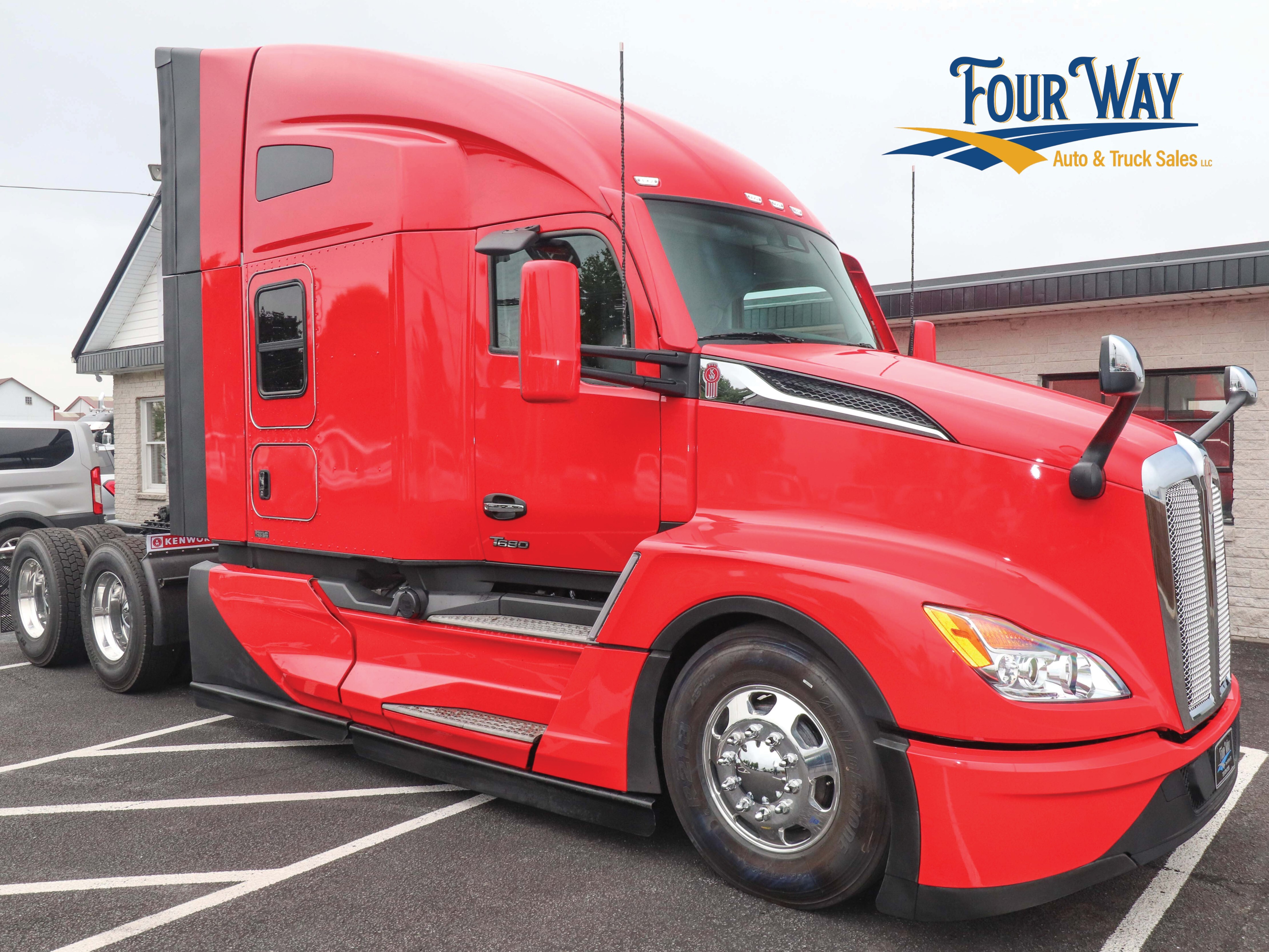 2027 KENWORTH T680 in New Holland, PA