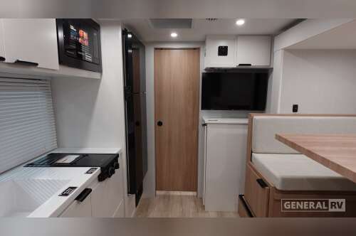 2027 Winnebago MICRO MINNIE 2108TB in ocala FL
