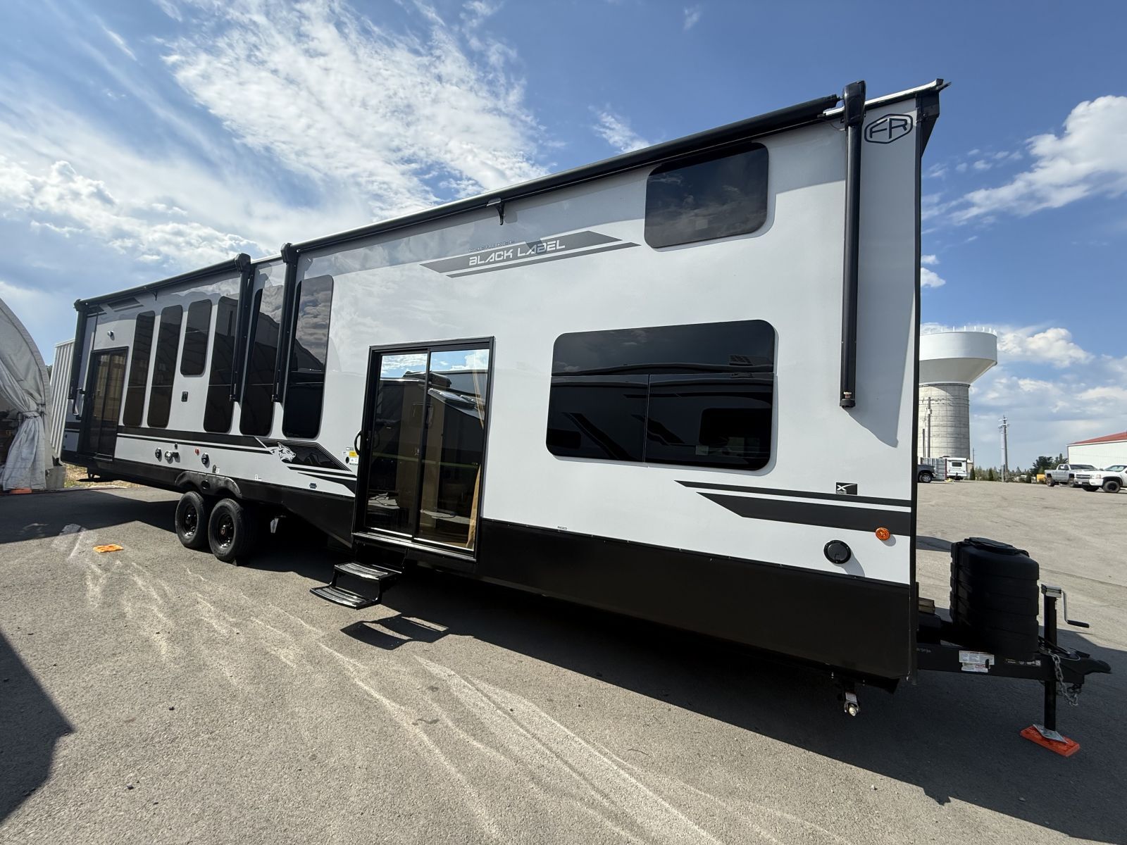 2027 Forest River Rv Cherokee Black Label 39ALBL in hayden ID