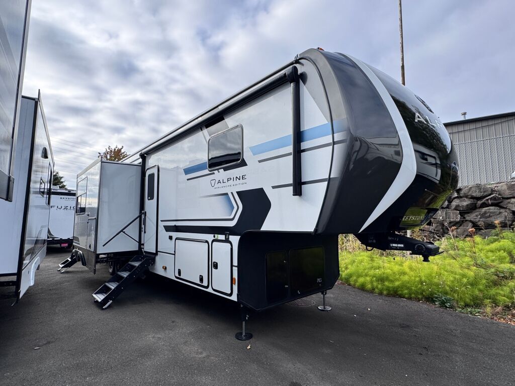 2026 Keystone Avalanche 380LT in everett WA
