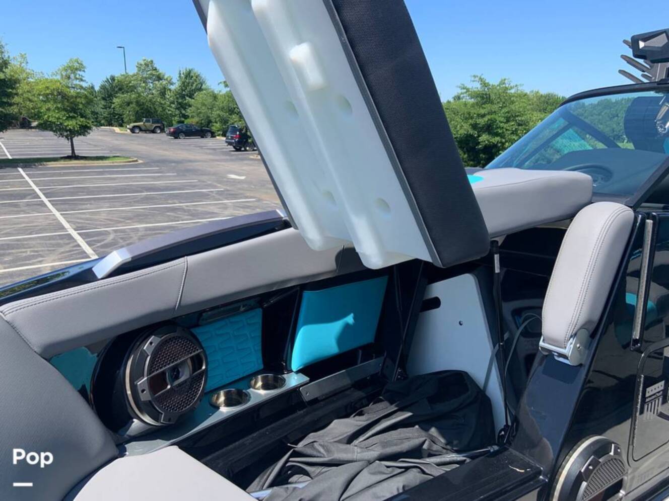 A photo of this 2022 Mastercraft X22