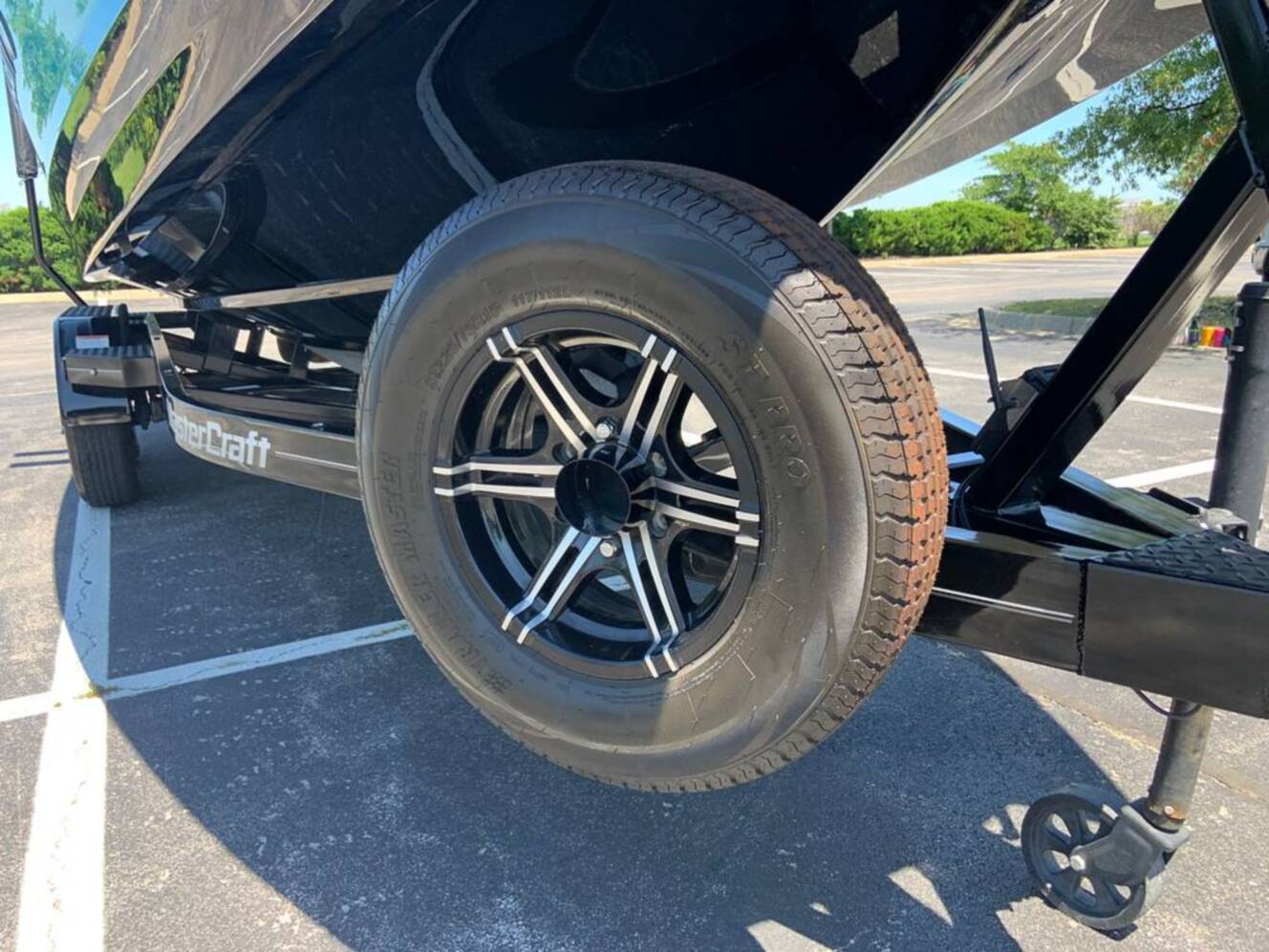 A photo of this 2022 Mastercraft X22
