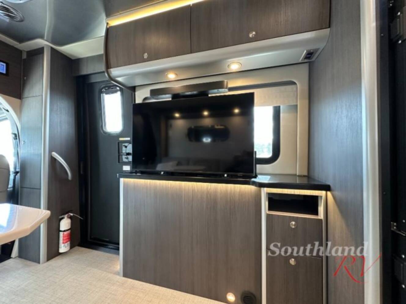 A photo of this 2026 Airstream Atlas Murphy Suite