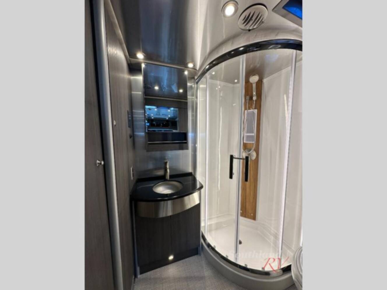 A photo of this 2026 Airstream Atlas Murphy Suite