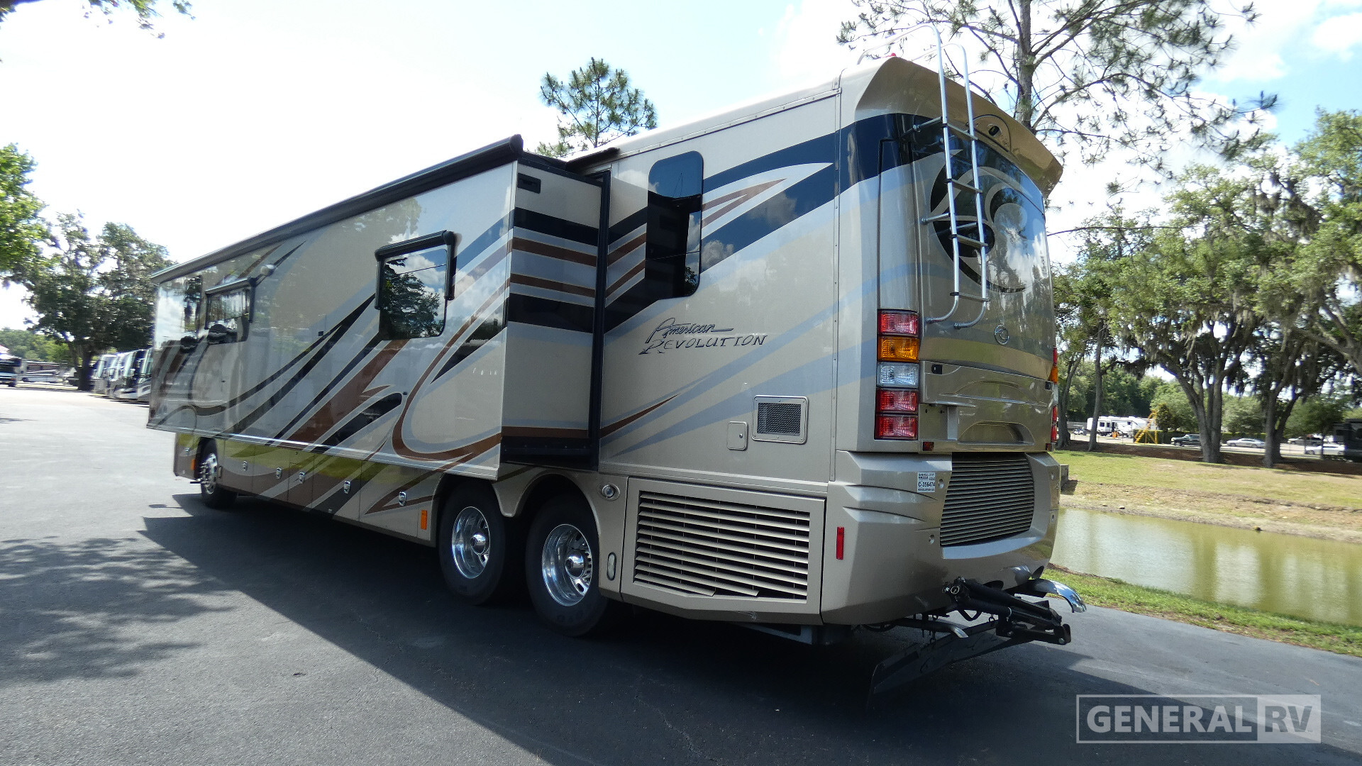 2015 American Coach AMERICAN REVOLUTION 42G in dover FL