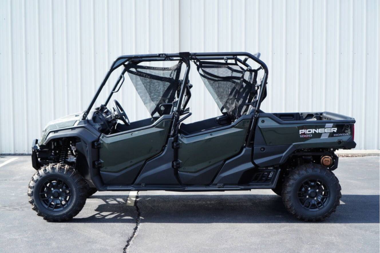 A photo of this 2024 Honda Pioneer 1000-6 Deluxe Crew