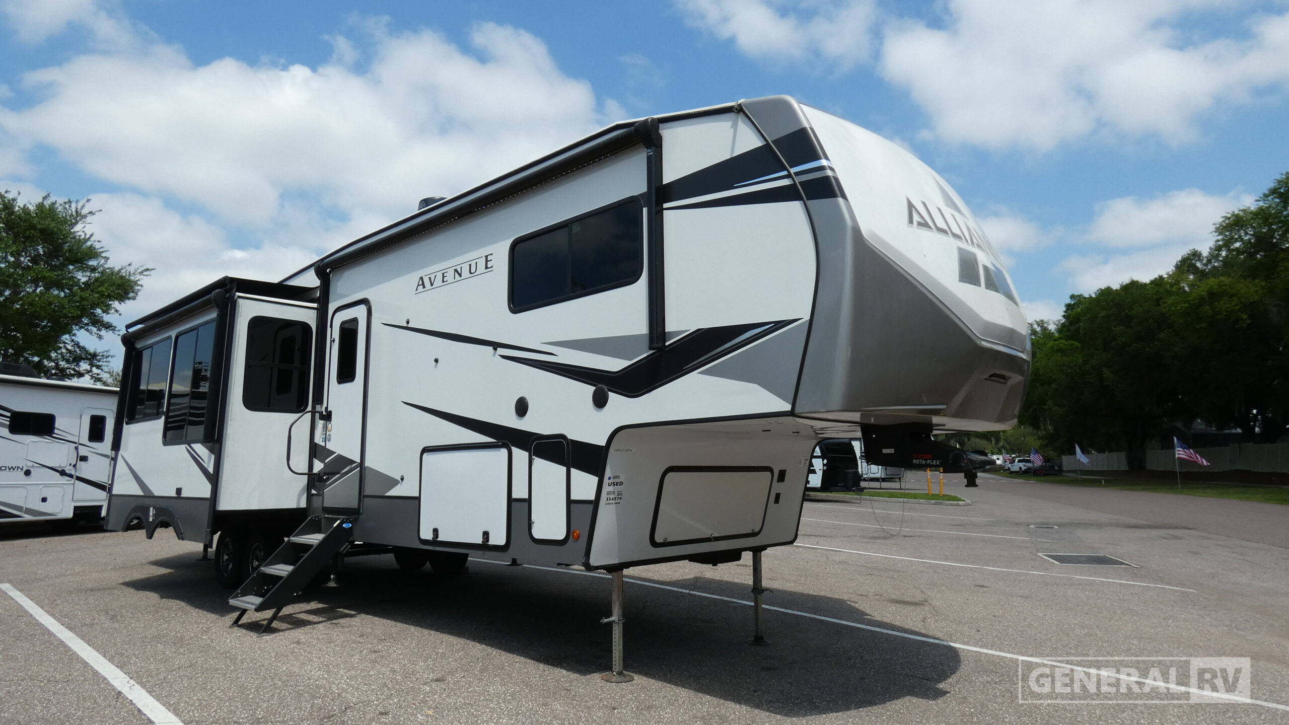 2023 Alliance Rv AVENUE 36BRM in dover FL