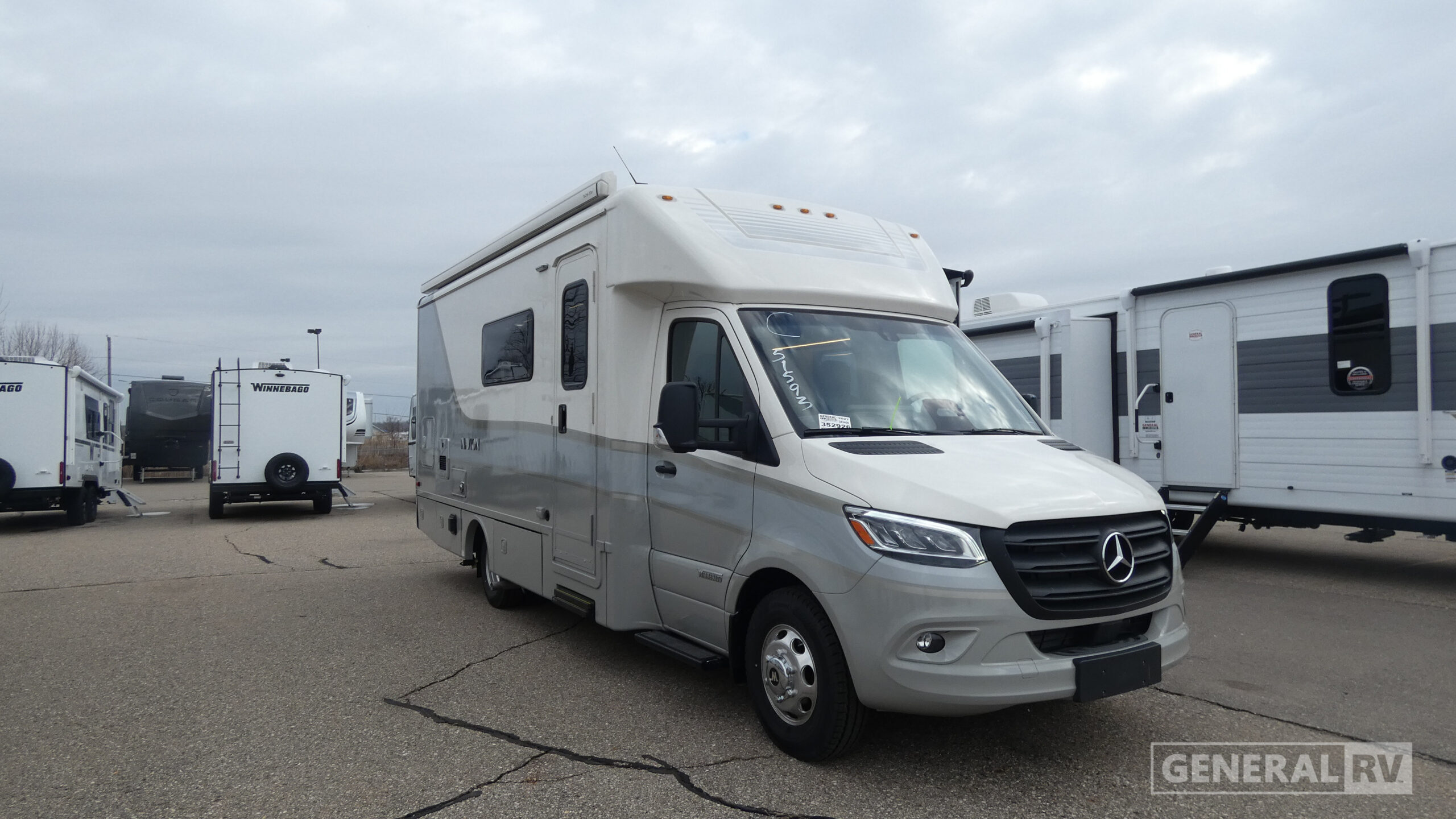 2027 Winnebago NAVION 24D RV