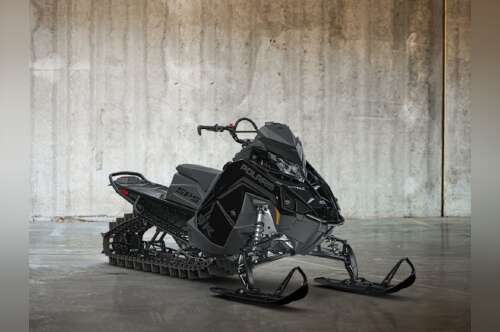2027 Polaris RMK SPS 155 7S Patriot 9R Gloss Black in centerville UT
