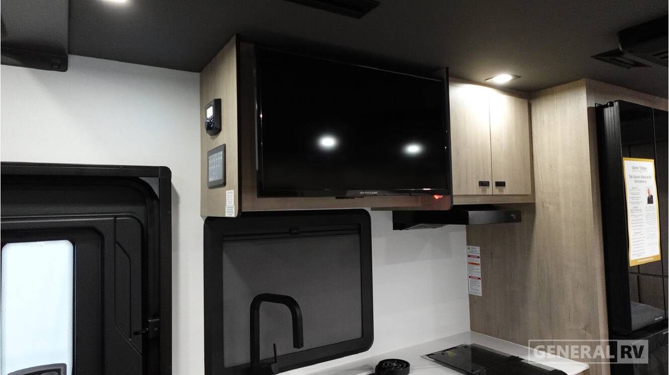A photo of this 2026 Grand Design Lineage Series M 25FW