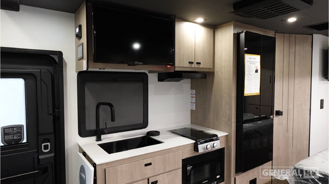 A photo of this 2026 Grand Design Lineage Series M 25FW