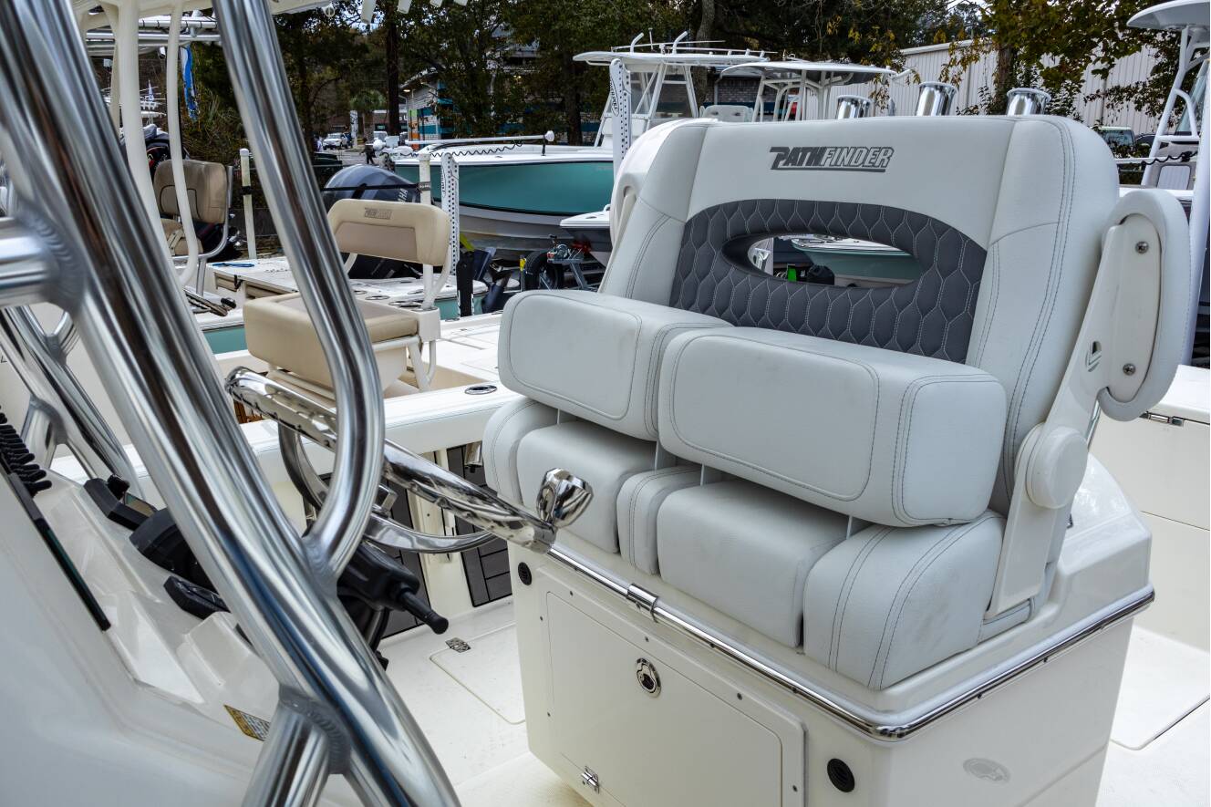 A photo of this 2025 Pathfinder 2400 Open